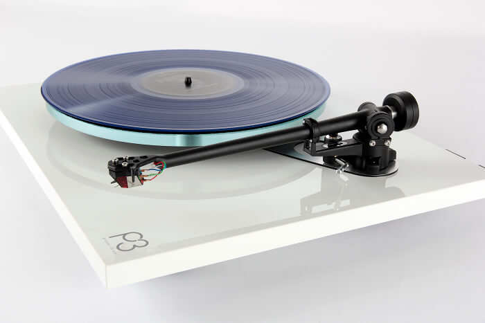 rega-turntable-planar3-white